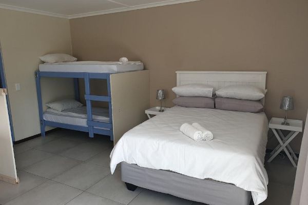 Amakaya Backpackers & Apartments (Plettenberg Bay)